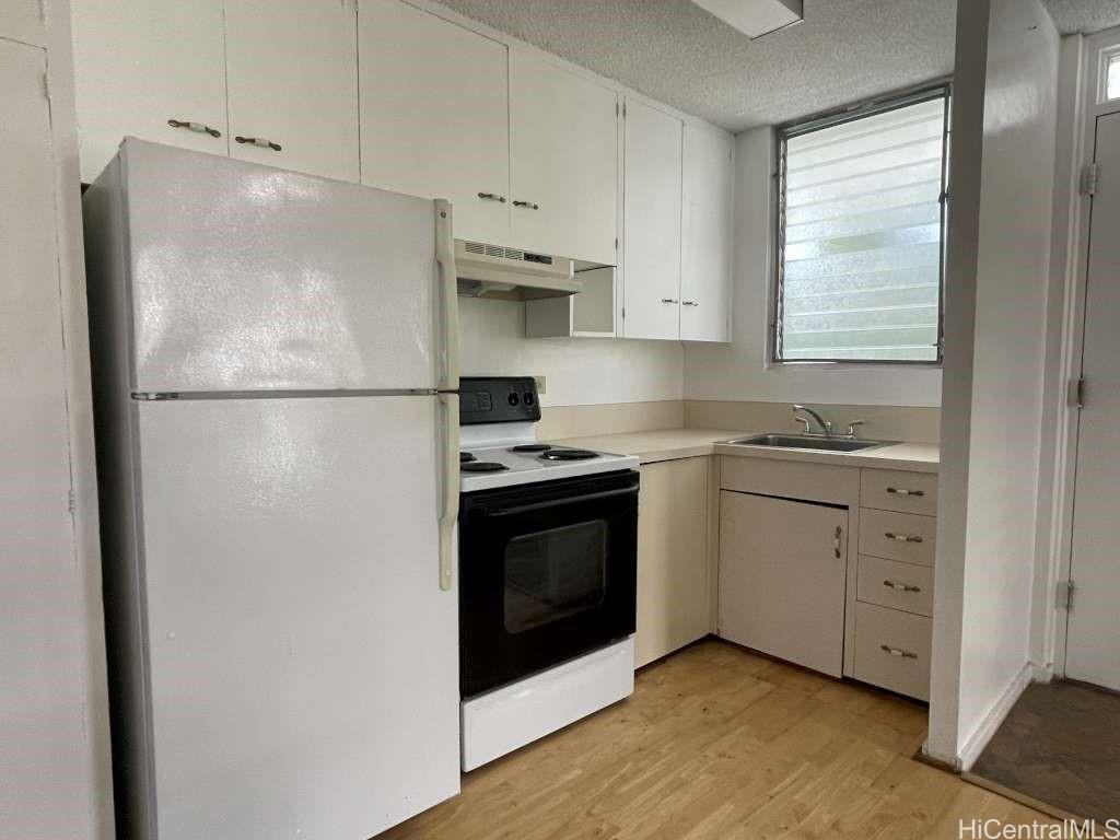 1525 Pensacola St #300 - Photo 2 of 15