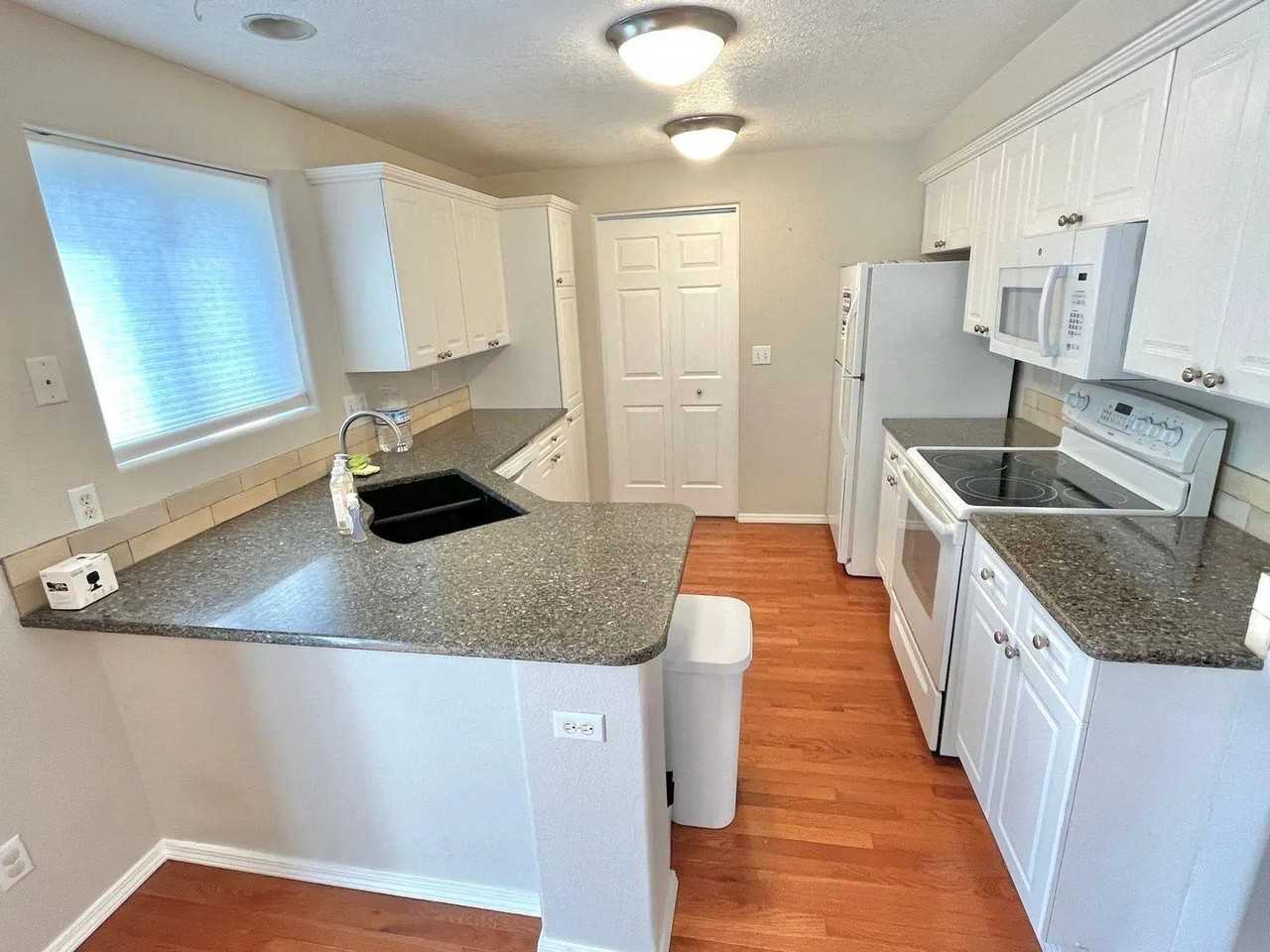 20526 Sw Gracie St - Photo 6 of 18