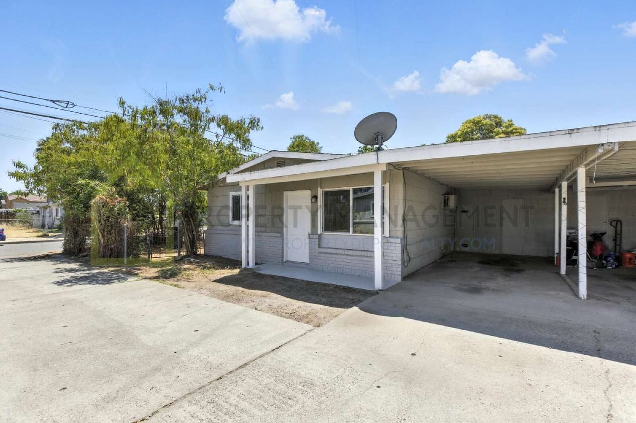 2611 Princeton St - Photo 3 of 24