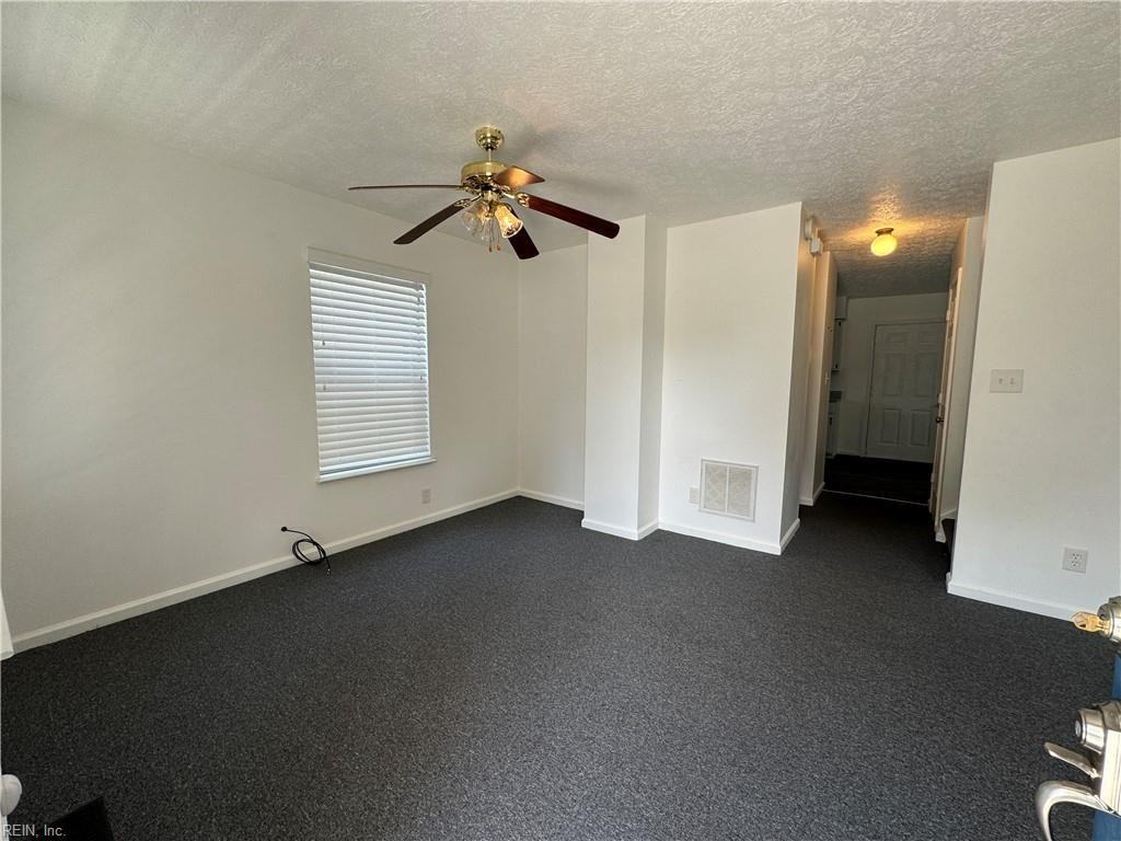 400 W 30th St - Photo 2 of 13