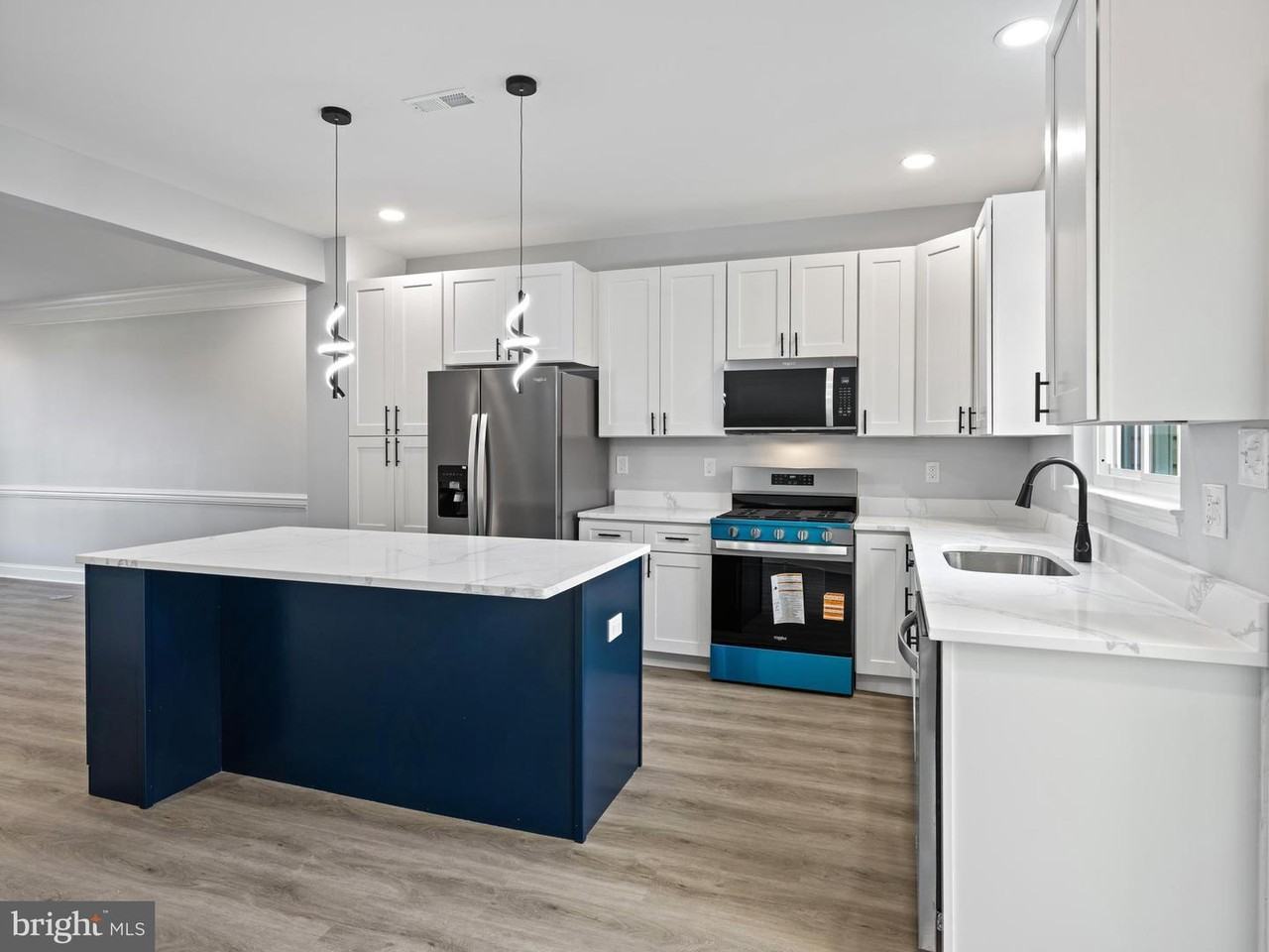 13133 Park Crescent Cir - Photo 3 of 49
