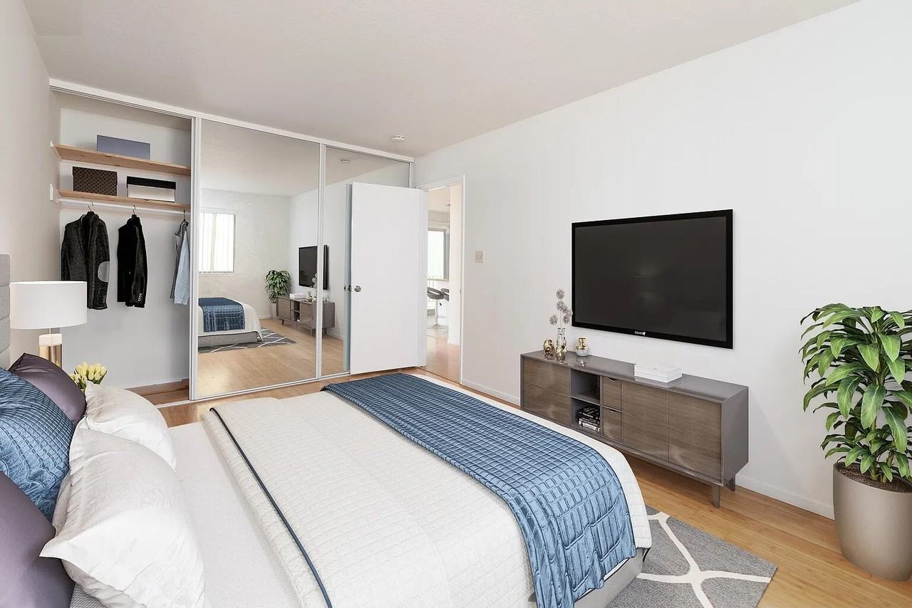 1825 Shoreline Dr - Photo 3 of 7