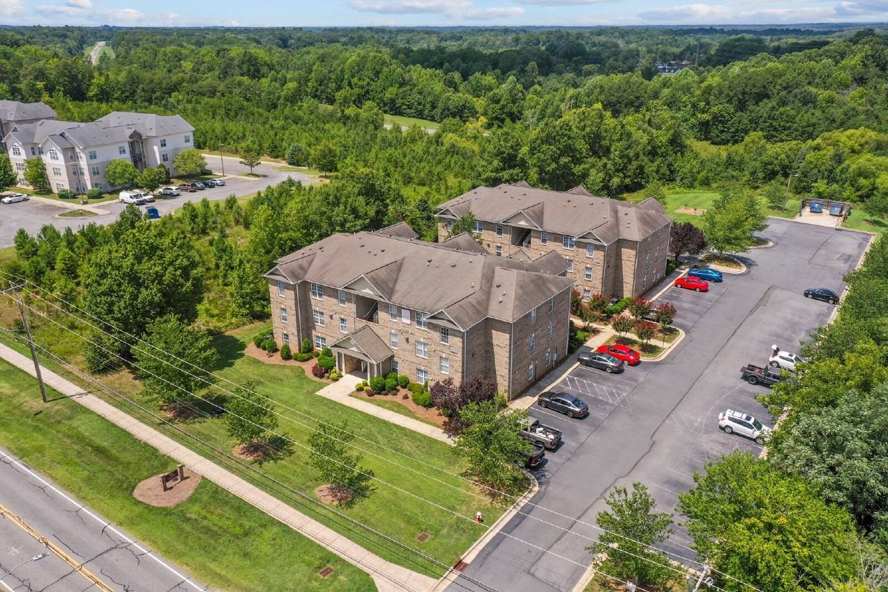 1000 E Haggard Ave - Photo 3 of 27