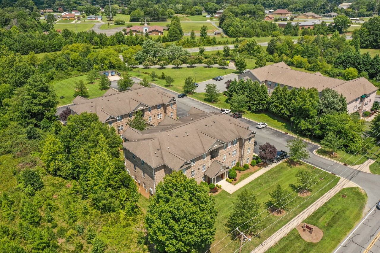 1000 E Haggard Ave - Photo 4 of 27