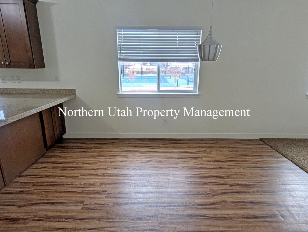 1290 N 200 W #1 - Photo 6 of 21