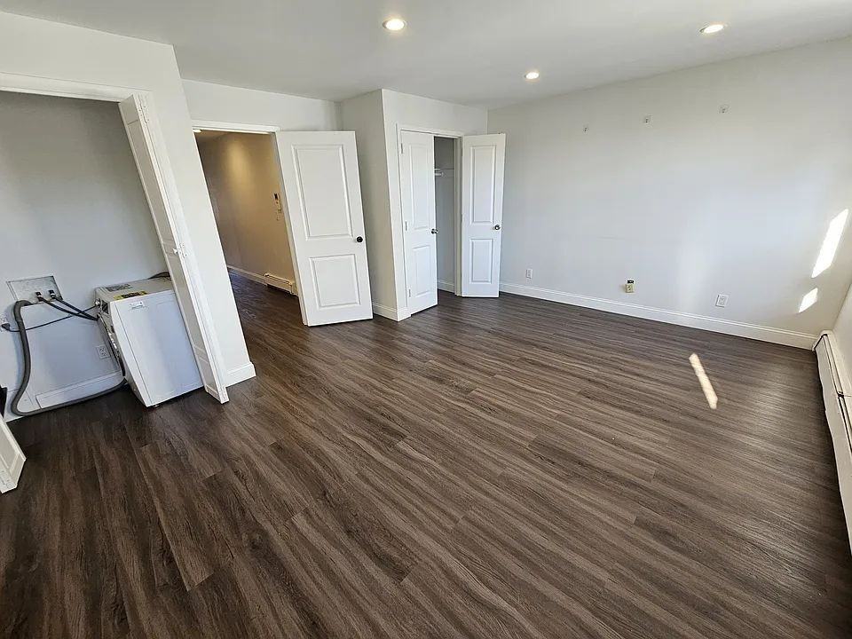 1114 Main Ave #5G - Photo 7 of 10