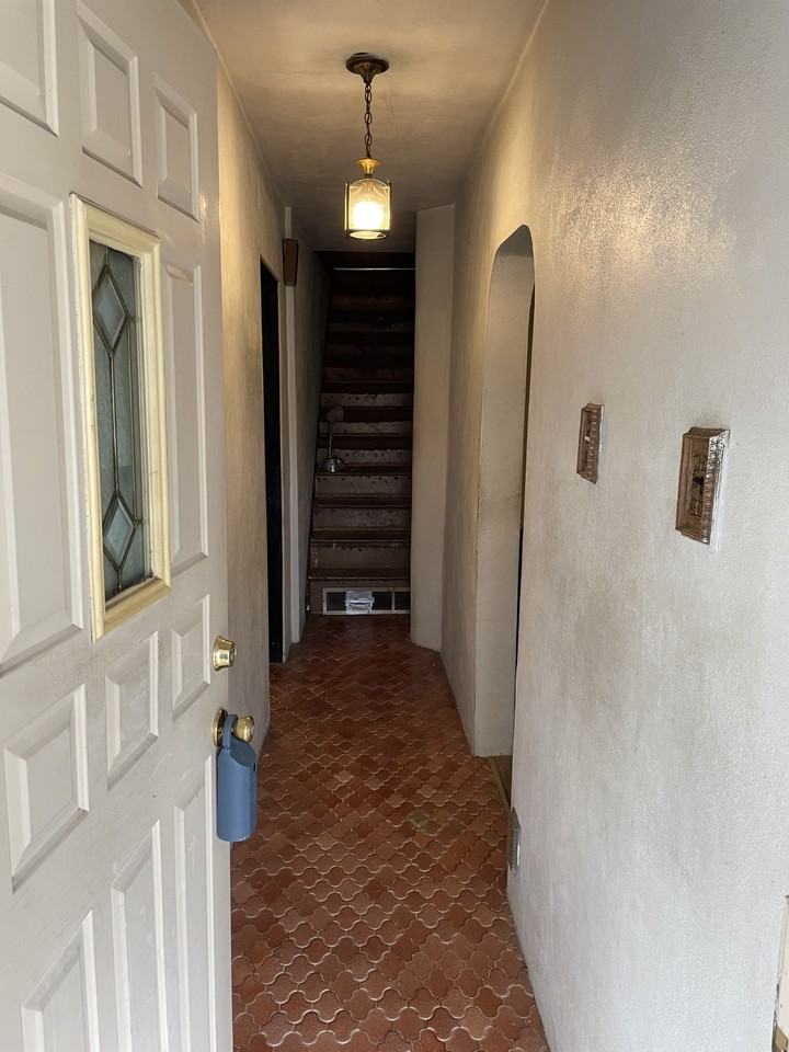 1911 Piggott Ave - Photo 7 of 12