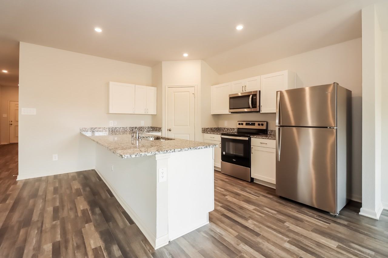 5516 5516 Fox Bluff Dr - Photo 6 of 16