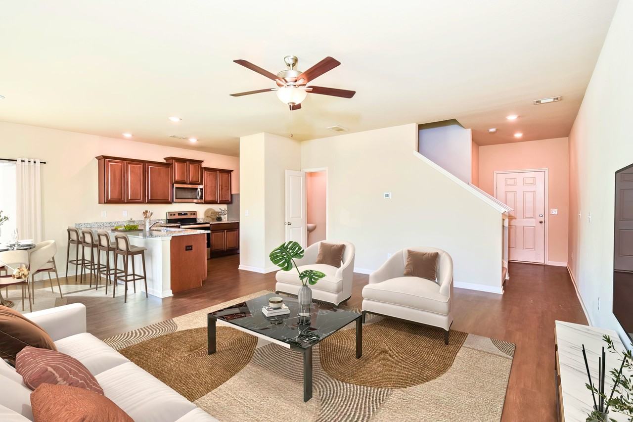 147 147 Innis Brook Cir - Photo 2 of 24