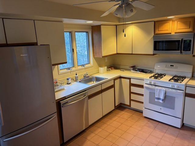 6019 Mccallum St - Photo 5 of 11