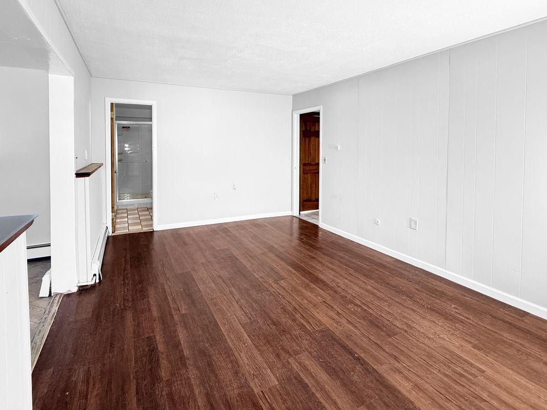 83 Kent Rd - Photo 7 of 14