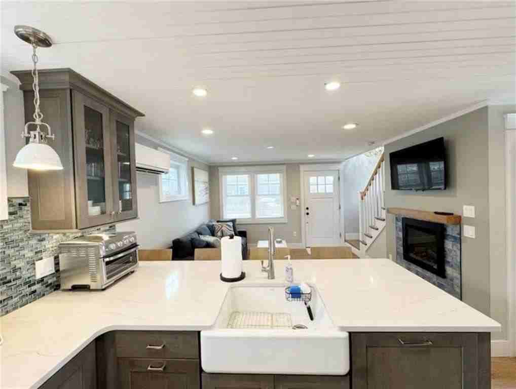 21 Warren Ave - Photo 4 of 19