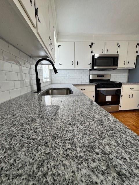 40 Bourne St ##2 - Photo 4 of 27