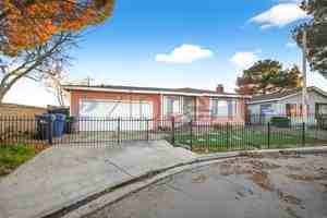 featured image of 1858 Park Circle Dr