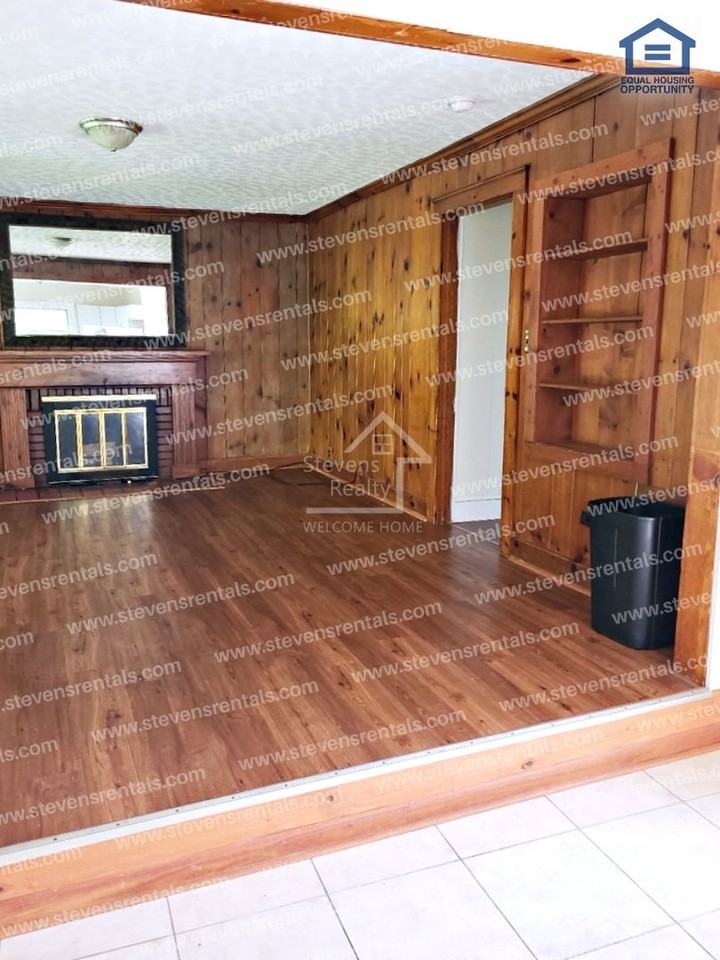 1933 Fenwood Dr - Photo 7 of 16