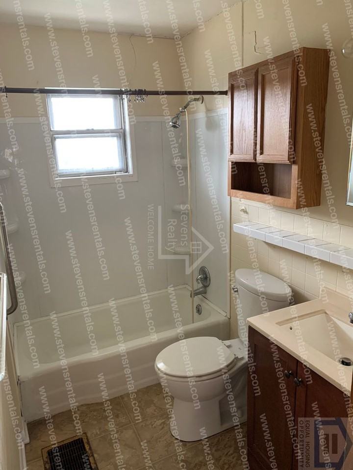 1506 Exeter Ave - Photo 5 of 14