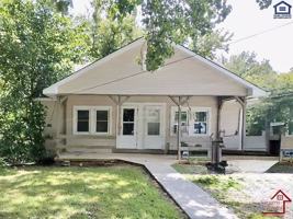 featured image of 1364 Crescent Dr #1