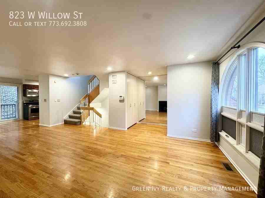 823 W Willow St - Photo 2 of 27