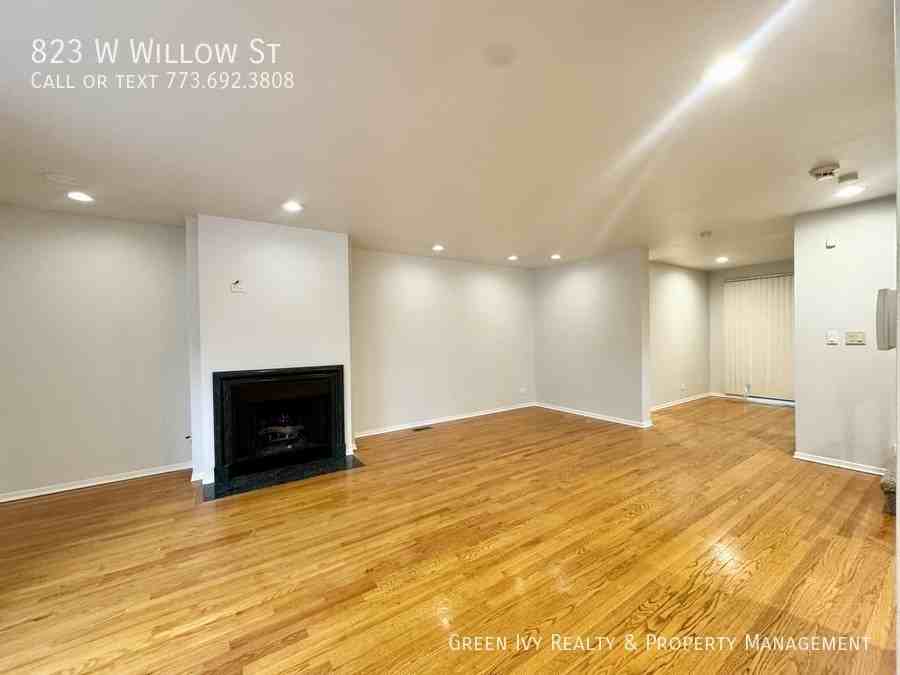 823 W Willow St - Photo 3 of 27