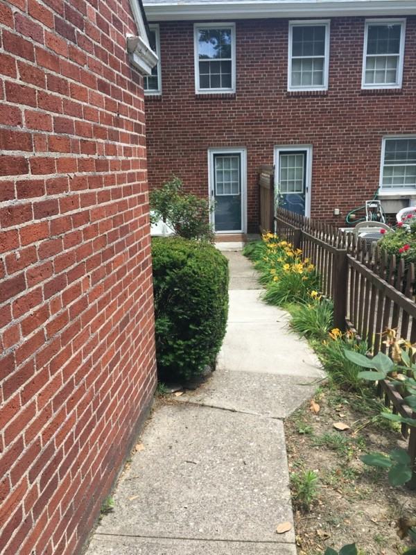 3871 Beech St - Photo 4 of 5