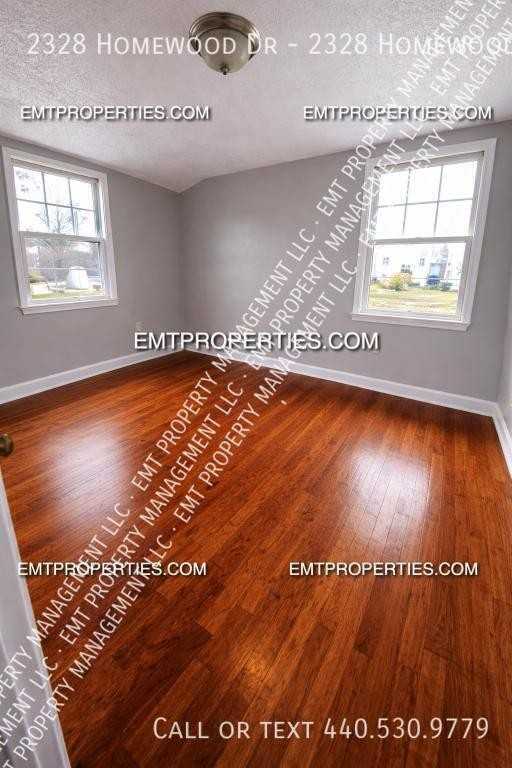 2328 Homewood Dr - Photo 2 of 6