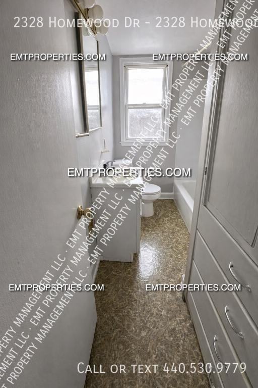 2328 Homewood Dr - Photo 3 of 6