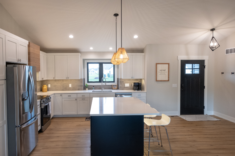 7269 Yellowstone Dr - Photo 6 of 46