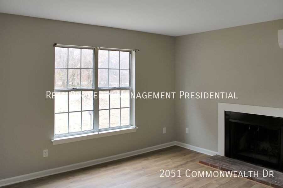 2051 Commonwealth Dr - Photo 5 of 15