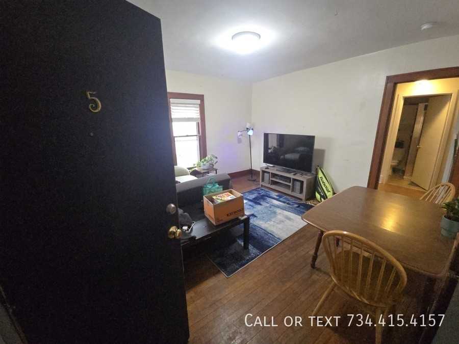 906 Packard St #5 - Photo 7 of 34