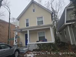 featured image of 906 Packard St #5