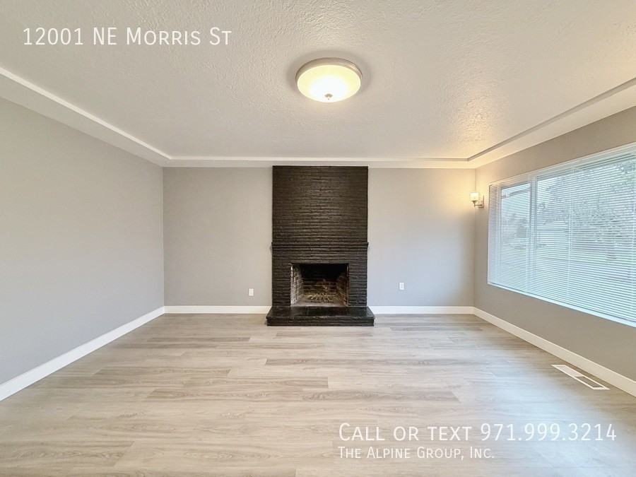 12001 Ne Morris St - Photo 3 of 29