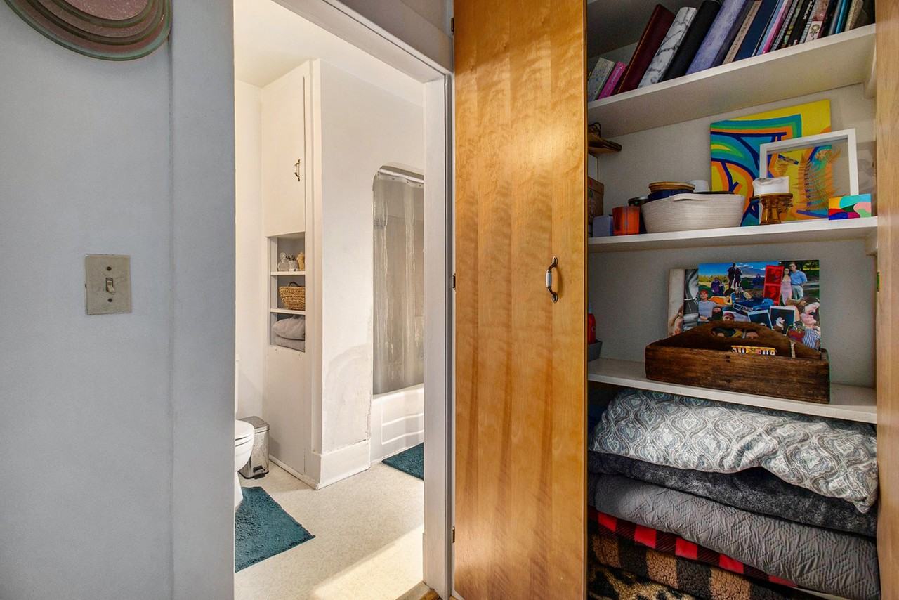 407 N Ashley St #3 - Photo 3 of 15