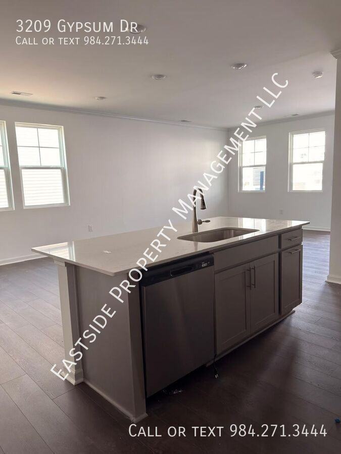 3209 Gypsum Dr - Photo 4 of 18