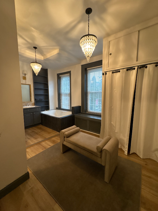 615 W Market St - Photo 7 of 20