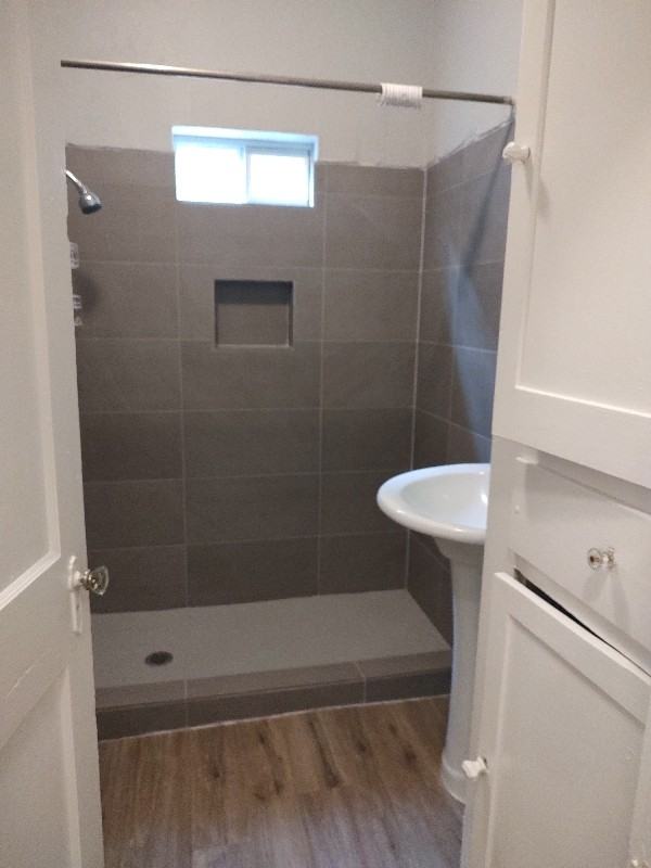 2117 N Elmendorf St #1 - Photo 5 of 7