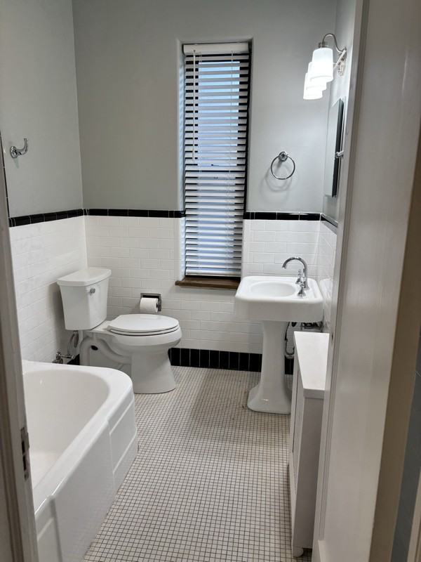 1200 W Chase Ave #1B - Photo 6 of 20