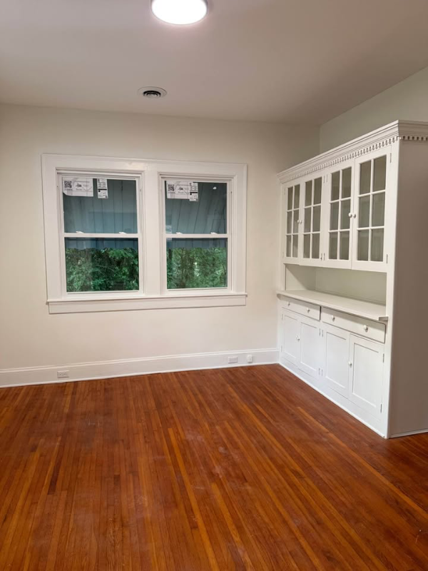 678 Main St - Photo 5 of 8