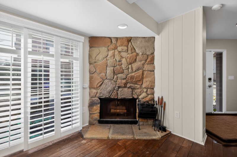 5619 Vantage Point Rd - Photo 6 of 20