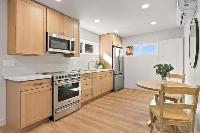 6837 Celia Vista Dr - Photo 7 of 20