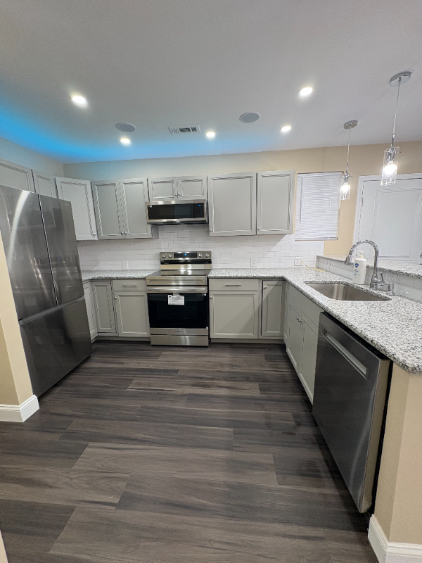 415 Highland Ave - Photo 7 of 12