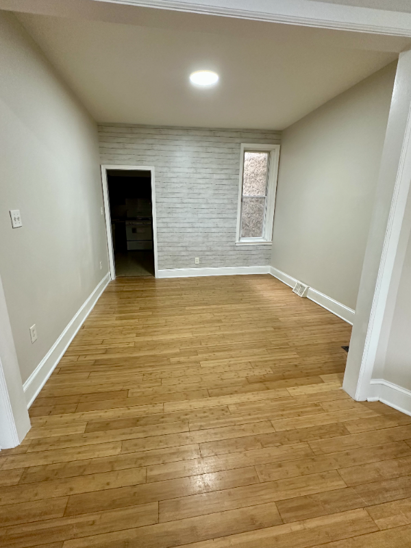 2938 Belgrade St - Photo 3 of 11