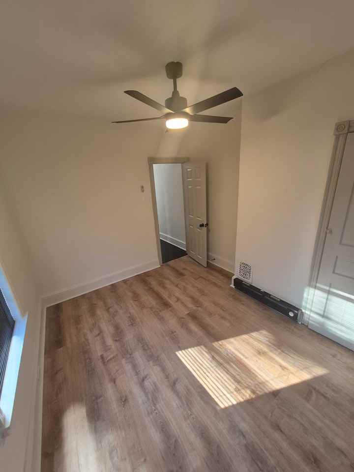 323 N Edgewood St - Photo 7 of 17