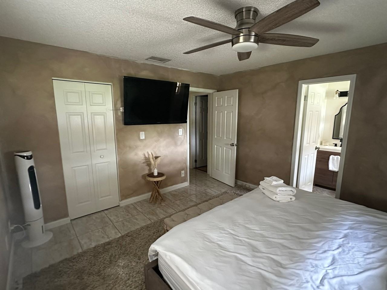 8110 Rose Marie Ave E #NA - Photo 6 of 15