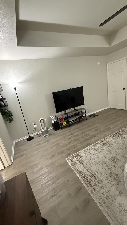 2409 Sw 17th St #NA - Photo 2 of 14