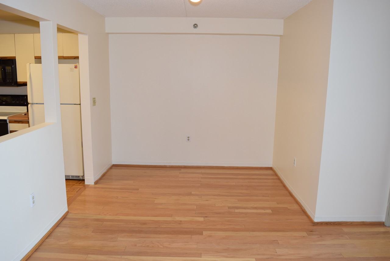 200 Cove Way #404 - Photo 6 of 12