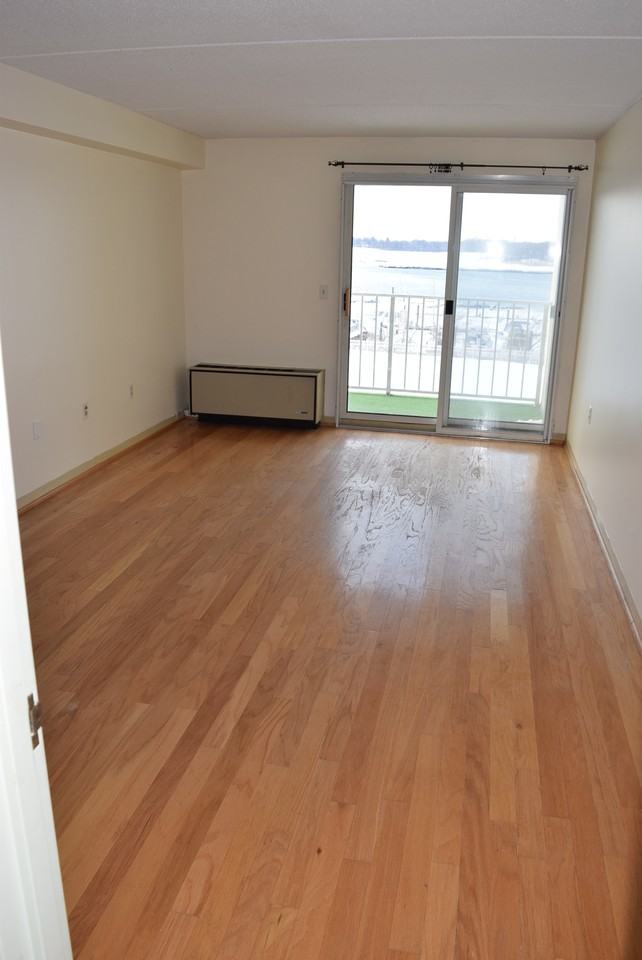 200 Cove Way #404 - Photo 7 of 12