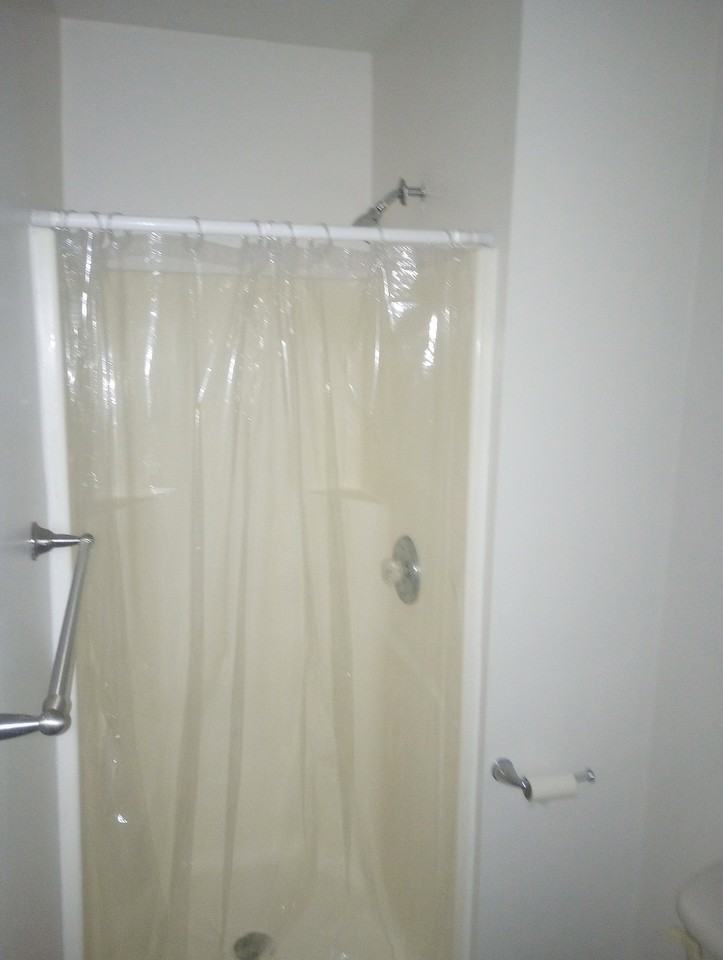 209 E Wisconsin St #A - Photo 5 of 14