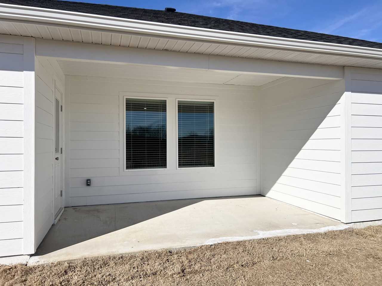 561 Shepherd St #NA - Photo 3 of 23