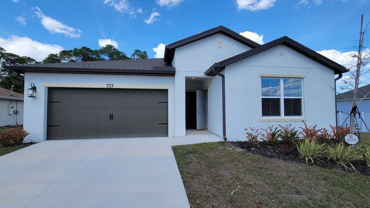 733 Cleaves St Se - Photo 3 of 13