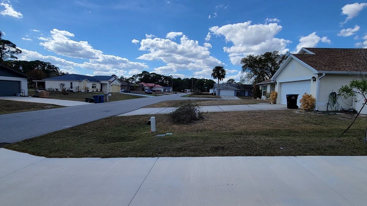 733 Cleaves St Se - Photo 7 of 13